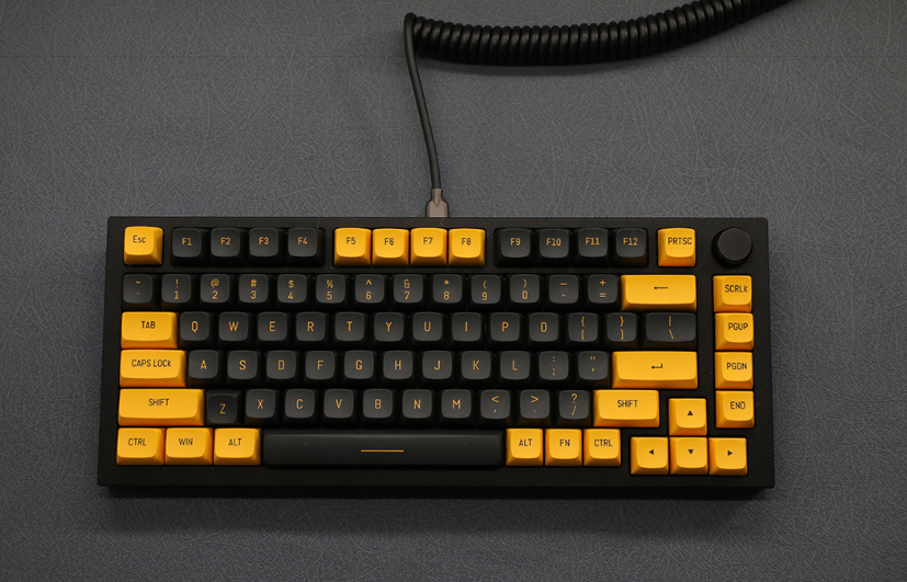 BLACK & YELLOW KEYCAPS